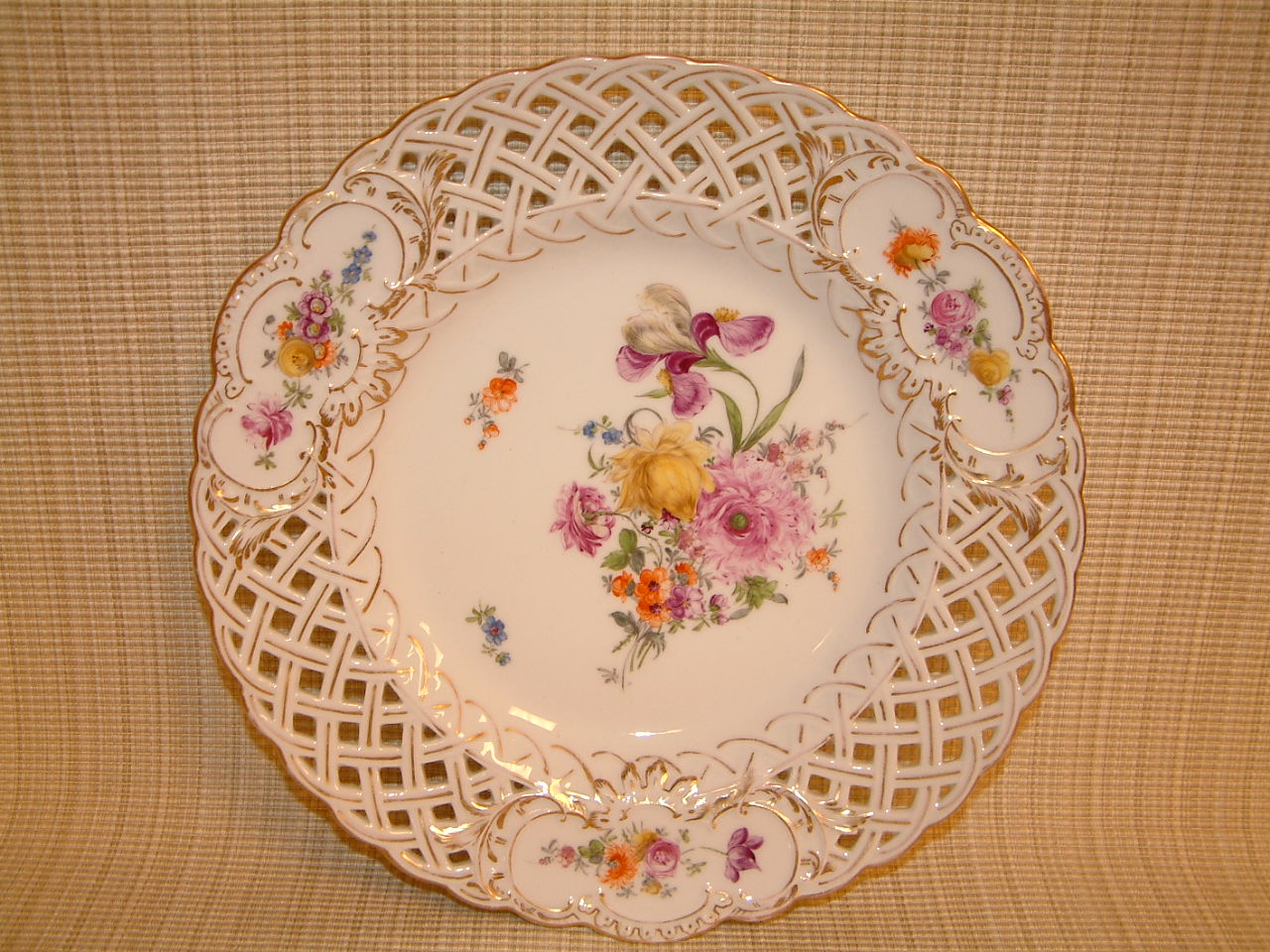 dresden ct reticulated plate