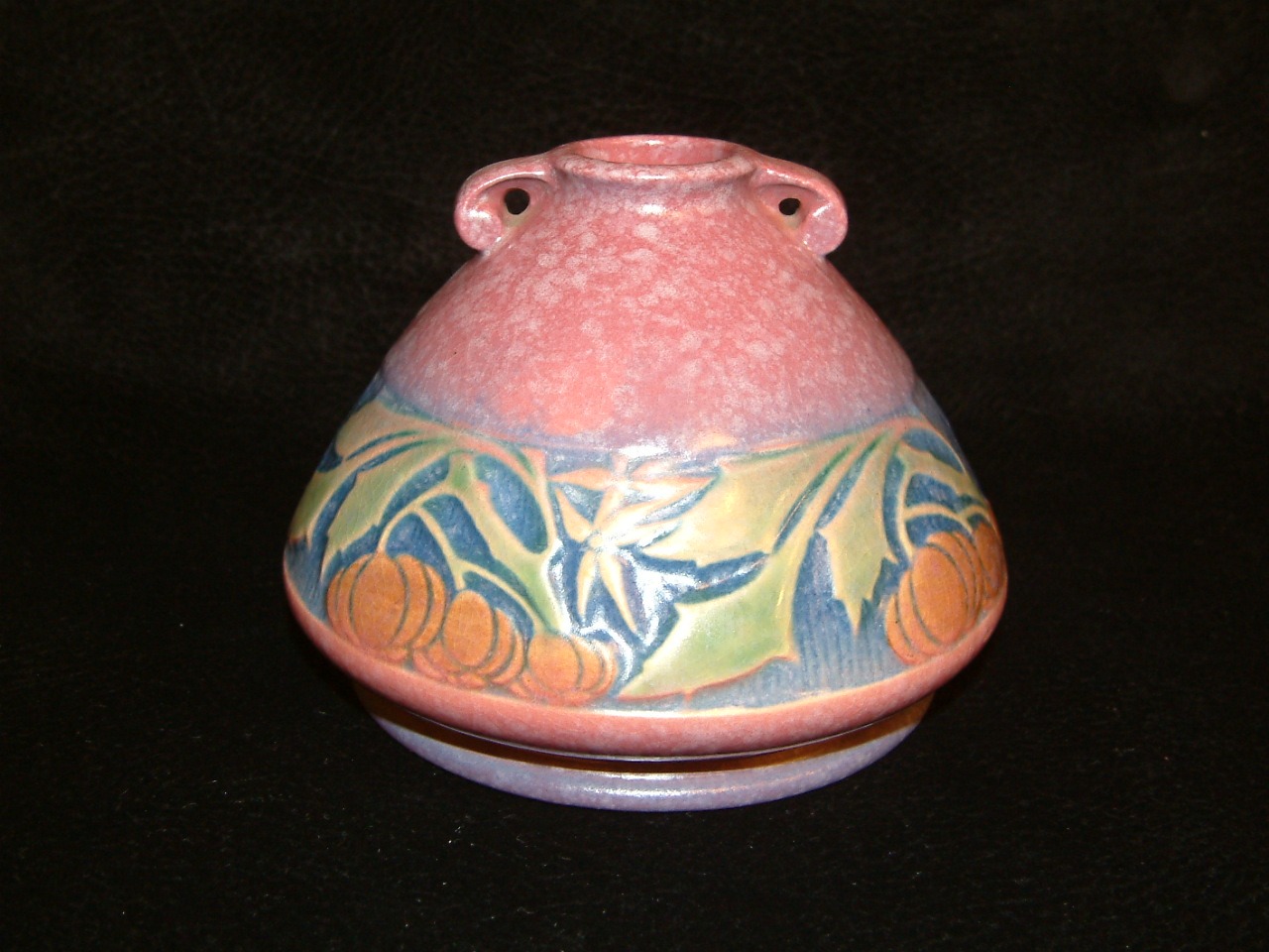 roseville baneda squat vase