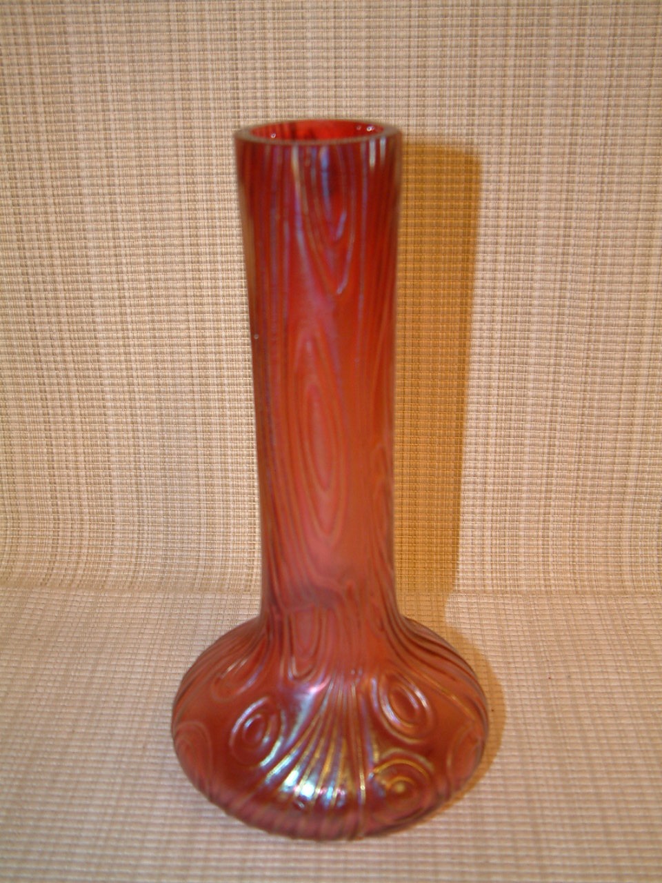 Cranberry kralik bohemian vase